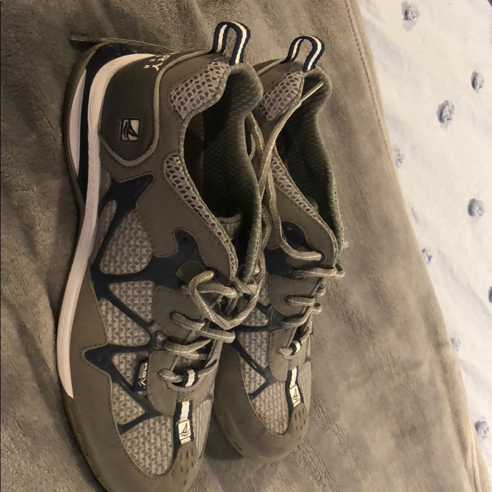 Sperry boat shoes